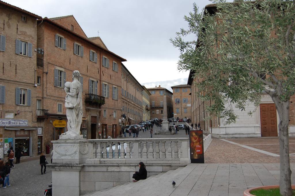 Guest House Domus Urbino Exterior foto